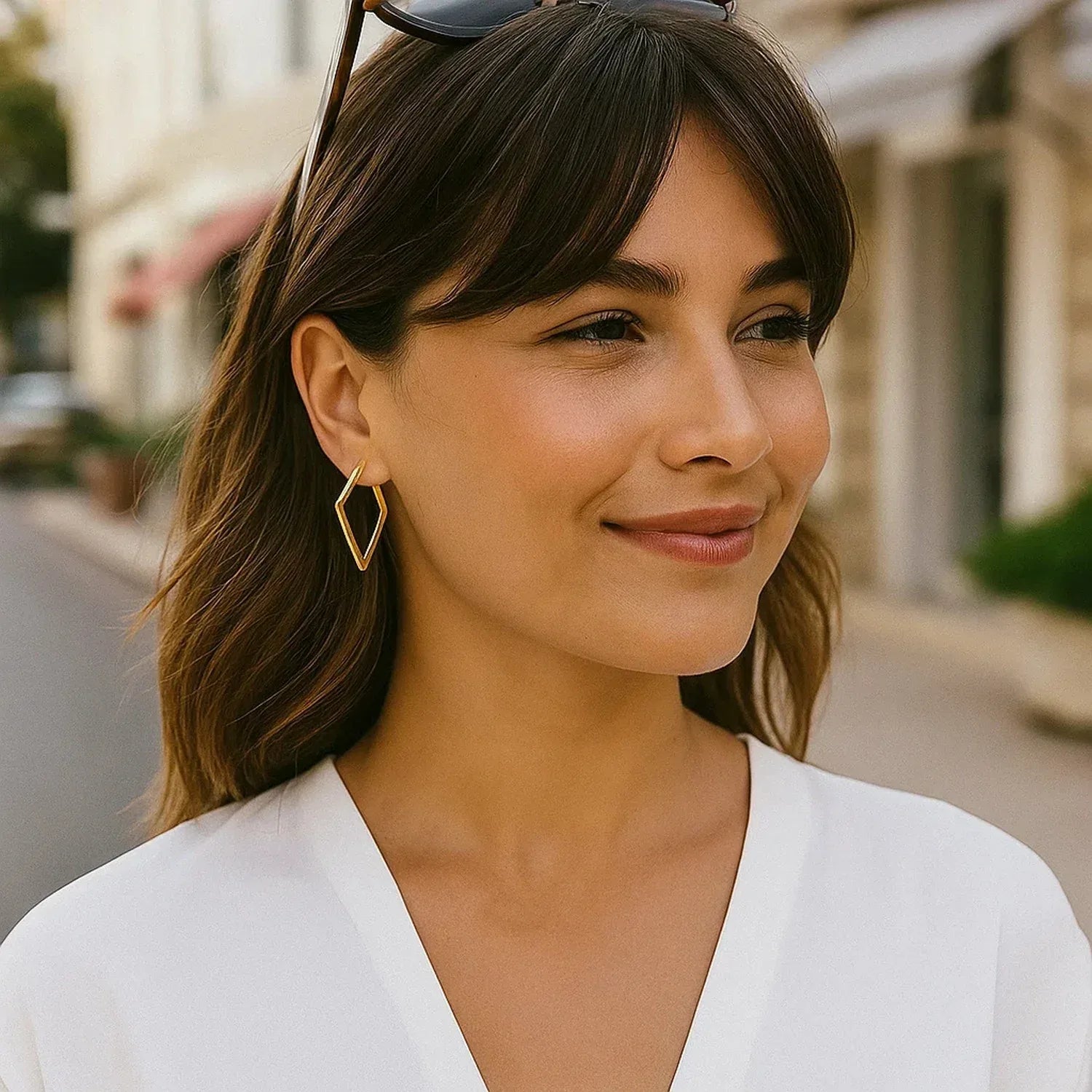 14K Yellow Gold Diamond Motif Hoop Earrings - Peelerie