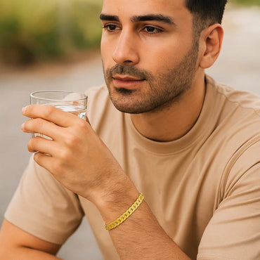 14k Yellow Gold 8 inch Mens Curb Chain Bracelet (8.00 mm)