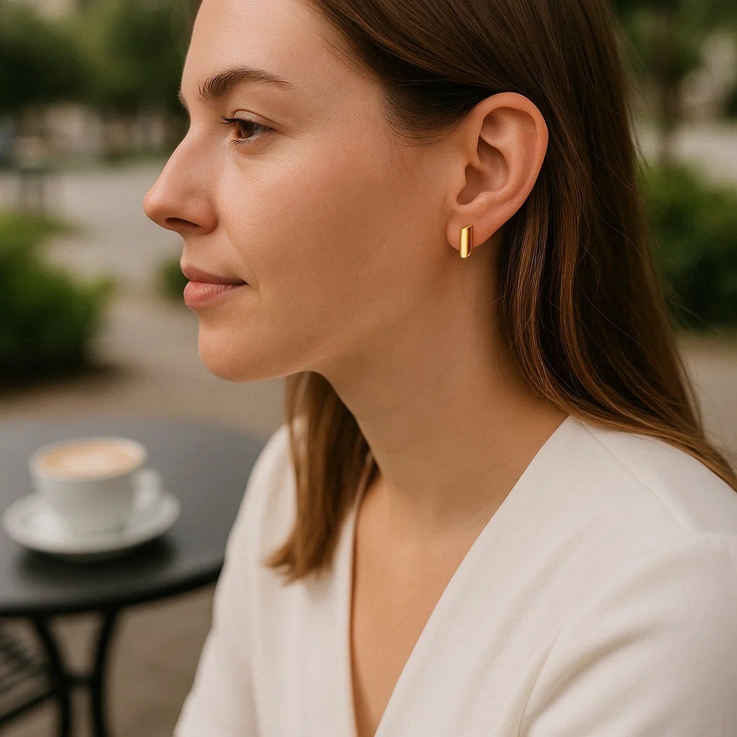 Peelerie jewelry piece in midnight luxury editorial product photo, high-contrast studio lighting