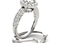 Bague de fiançailles en or blanc 14 carats avec motif floral rond et diamants (poids total 1 5/8 carats)