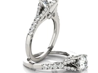 Bague de Fiançailles en Or Blanc 14 carats avec Diamant Sertis sur Corps de Bague Fendu (1,38 carats au total)