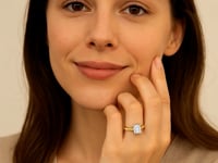 Bague en or jaune 10 carats avec diamant IGI G/VS1 de laboratoire taille émeraude de 1,50 carat
