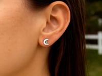Boucles d'oreilles clous en or blanc 14 carats avec lunes