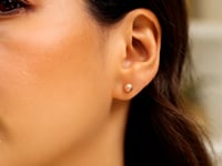 Boucles d'oreilles en or rose 14 carats avec texture linéaire (5 mm)