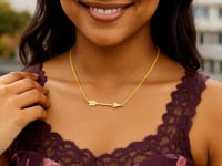 Collier en chaîne en or jaune 14 carats avec pendentif flèche horizontale