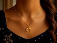 Collier de 17 pouces en or jaune 14 carats avec pendentif motif lune bombée