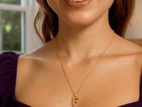 Pendentif initial F en or jaune 14 carats Helium