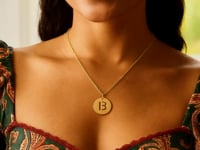 Pendentif en or jaune 14 carats avec initiale B sur disque