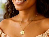 Pendentif 14K Or Jaune Disque Lettre V