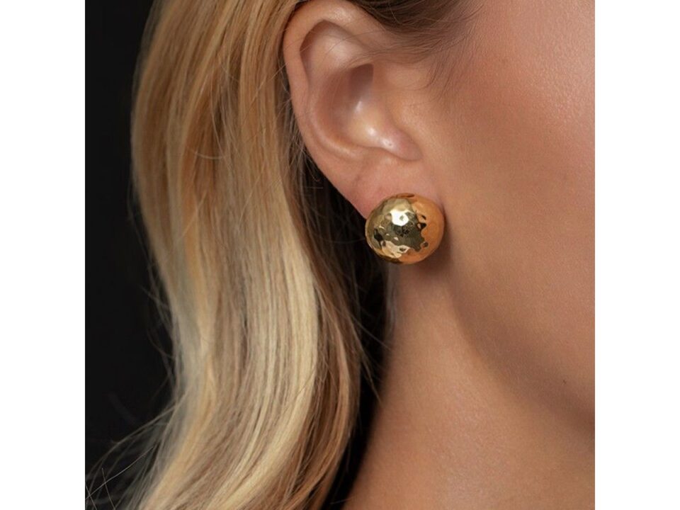 Diamond-cut earrings in solid 14K yellow gold, view 4