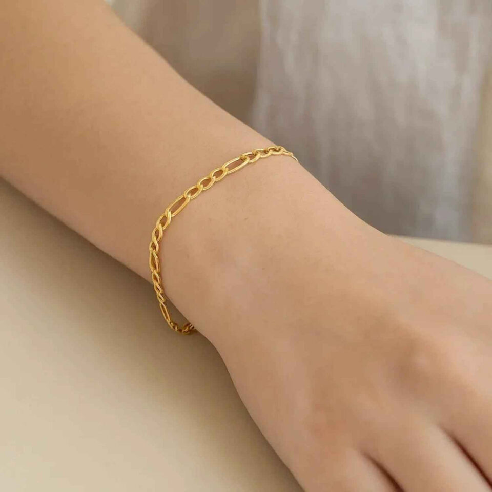 14K Yellow Gold Figaro Bracelet 4.70mm