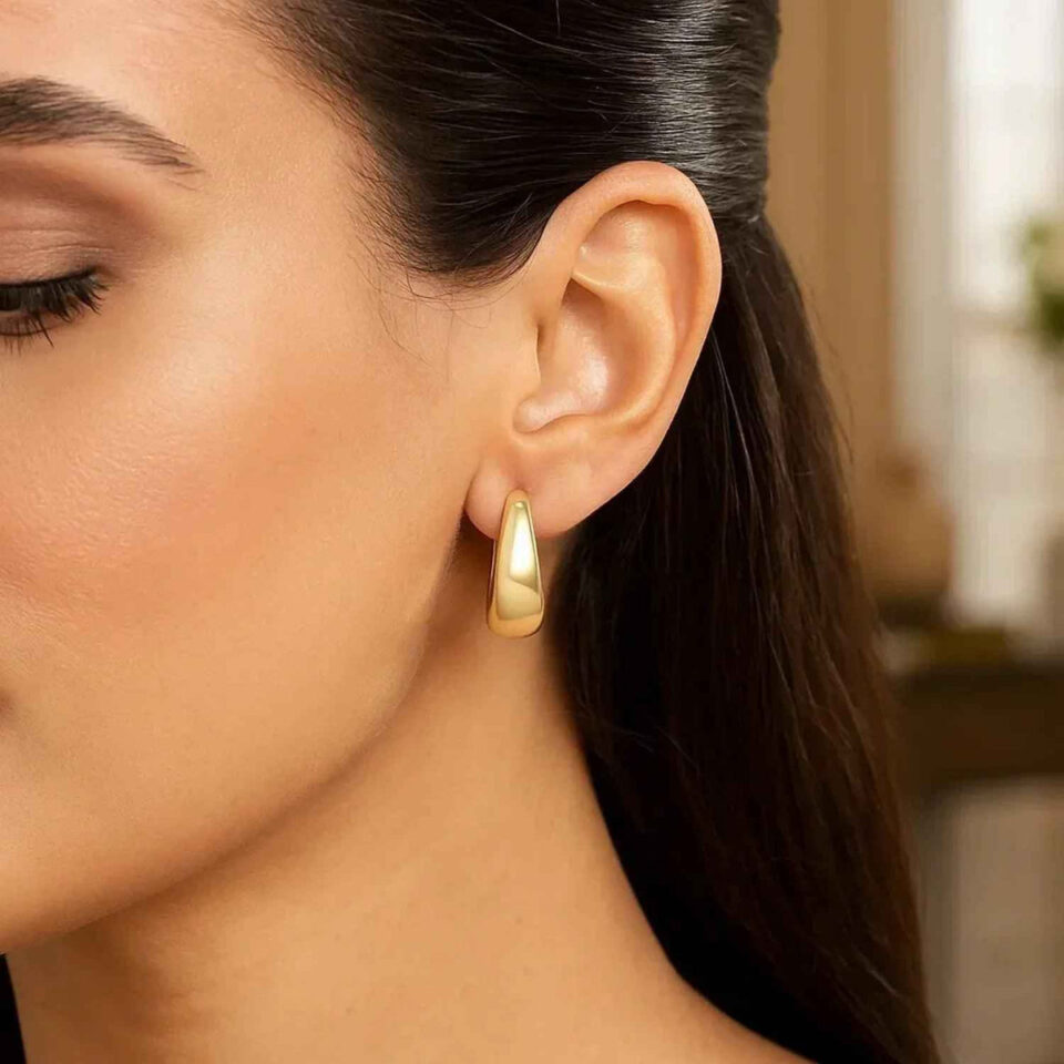 20x20mm hoop earrings in solid 14K yellow gold, view 5