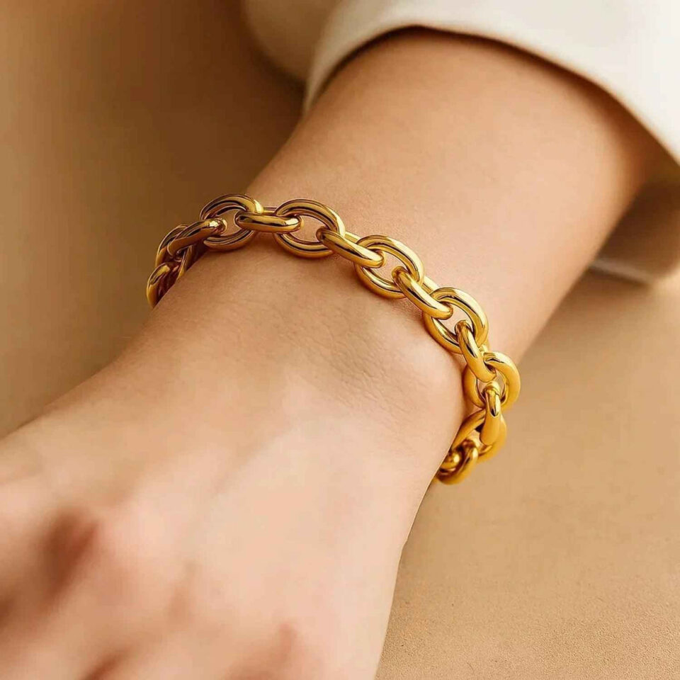 9.65mm polished cable bracelet in solid 14K yellow gold, view 3