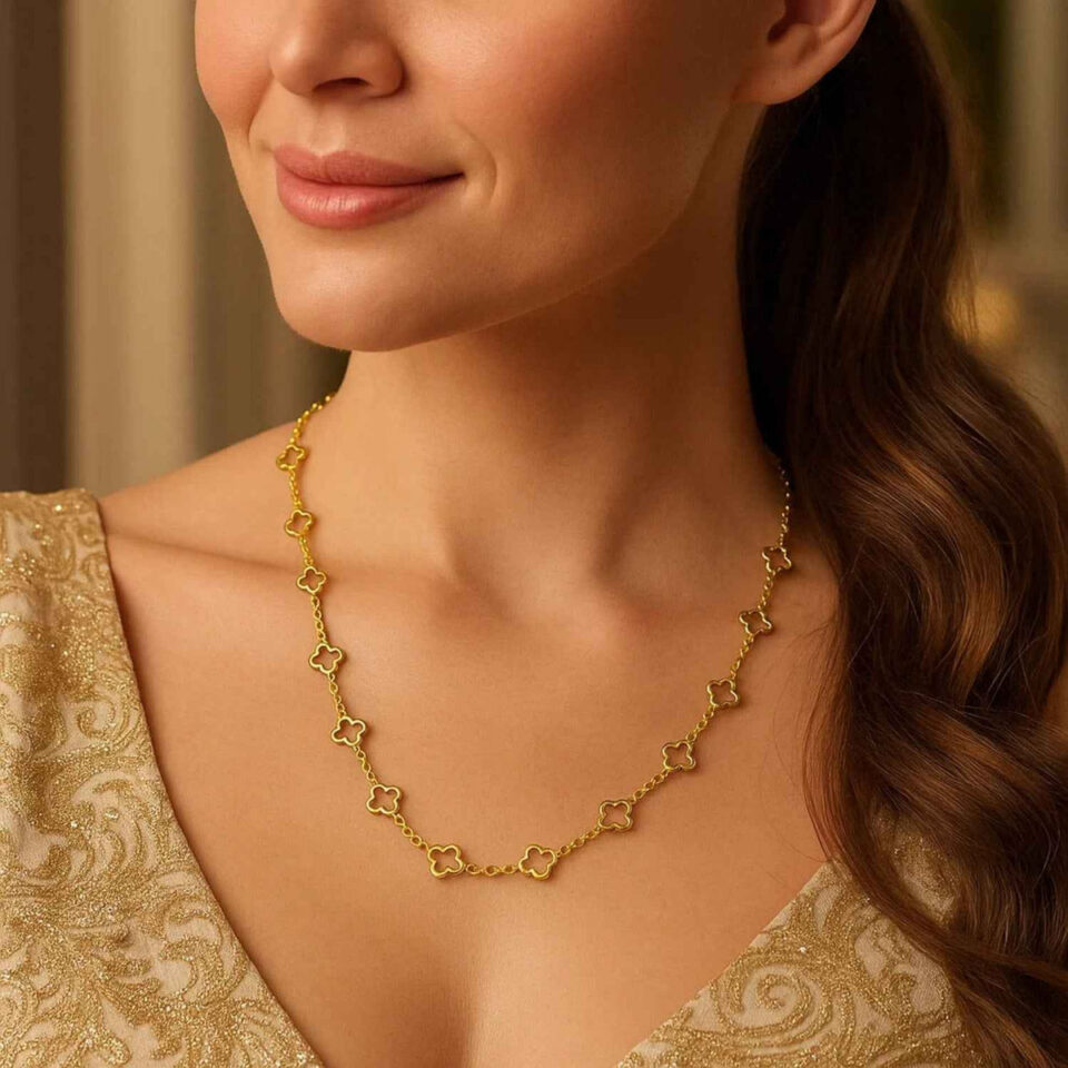 14K Yellow Gold Clover Necklace