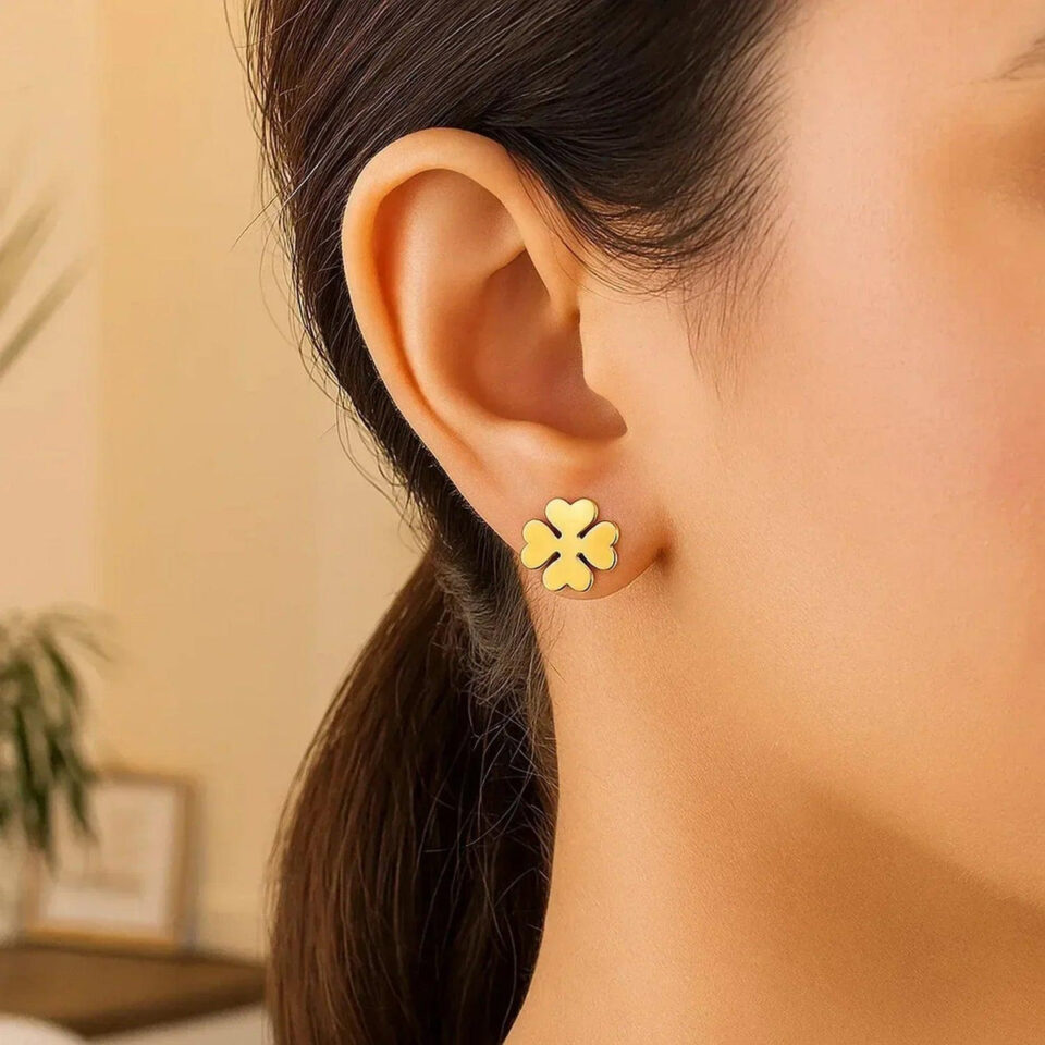 14K Yellow Gold Clover Earrings 10mm