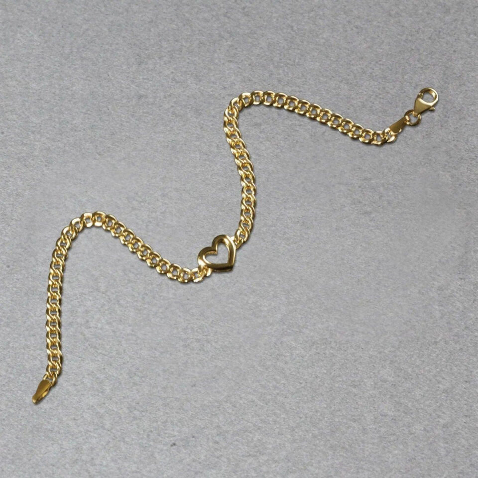 Heart curb bracelet in solid 14K yellow gold, view 6