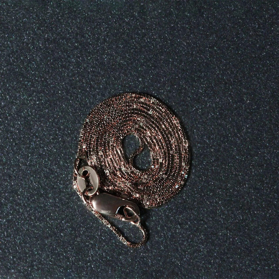 D83986645_6.jpg